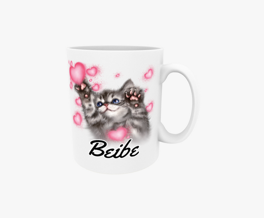 Beibe / Grå kattunge och hjärtan - Textmugg