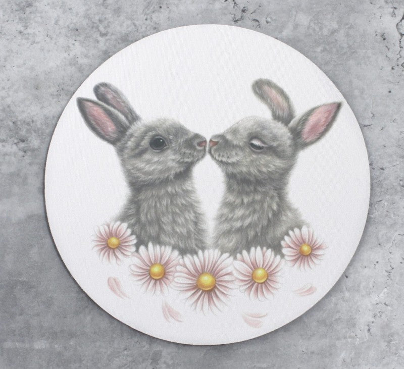 Par kaniner och blommor - Musmatta (Kärlek)
