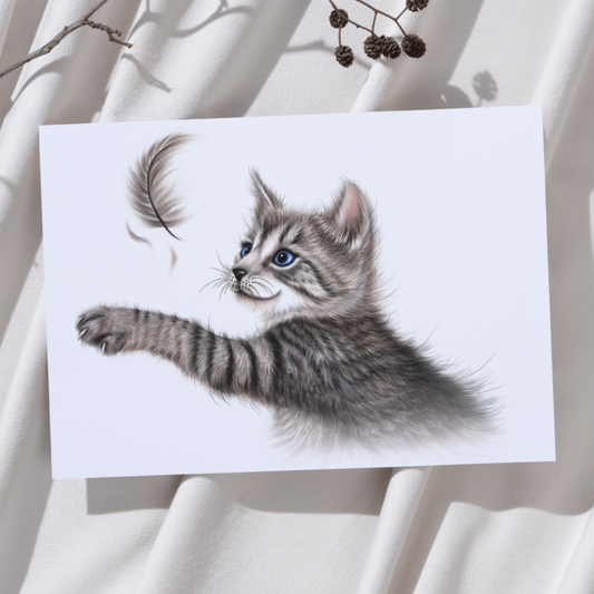 Grå katt och fjäder - konsttryck