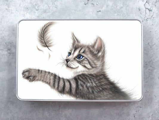 Gray cat and feather - Tin box (Cat breeds, Kitten)